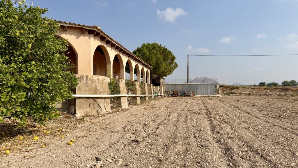 CASA DE CAMPO-CHALET EN HORNA BAJA
